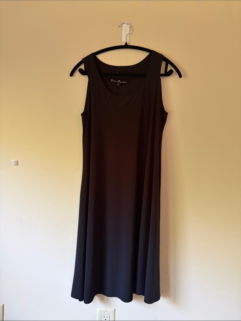 Black Sleeveless Midi Dress by Ellen Parker